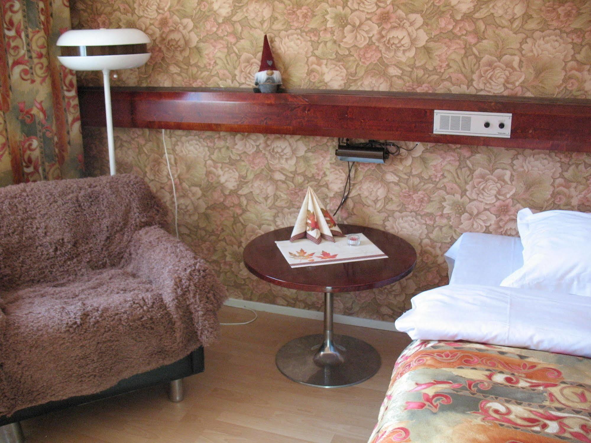 Hotel Kemijaervi Екстер'єр фото