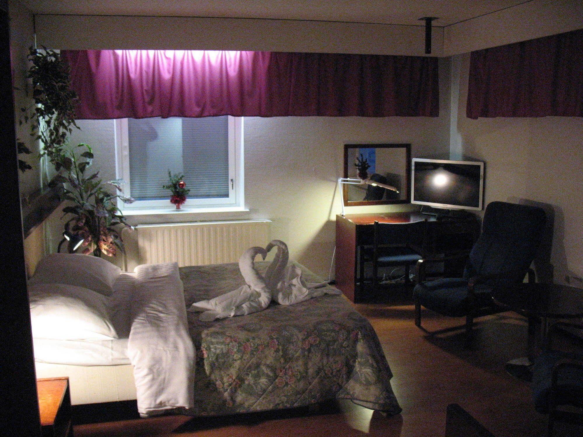 Hotel Kemijaervi Екстер'єр фото